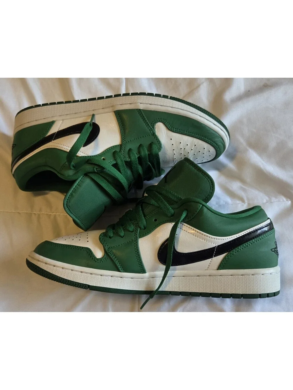 Nike Air Jordan 1 Low Pine Green 553560-301 Black White Green Size 9.5
